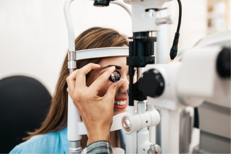 Comprehensive EyeExamination